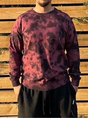 Tie-Dye Maroon Crewneck Sweatshirt - Casual Pullover